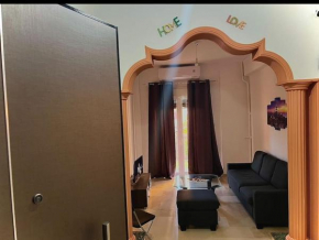 -LaeDor- Flat in Central Athens near Train Station